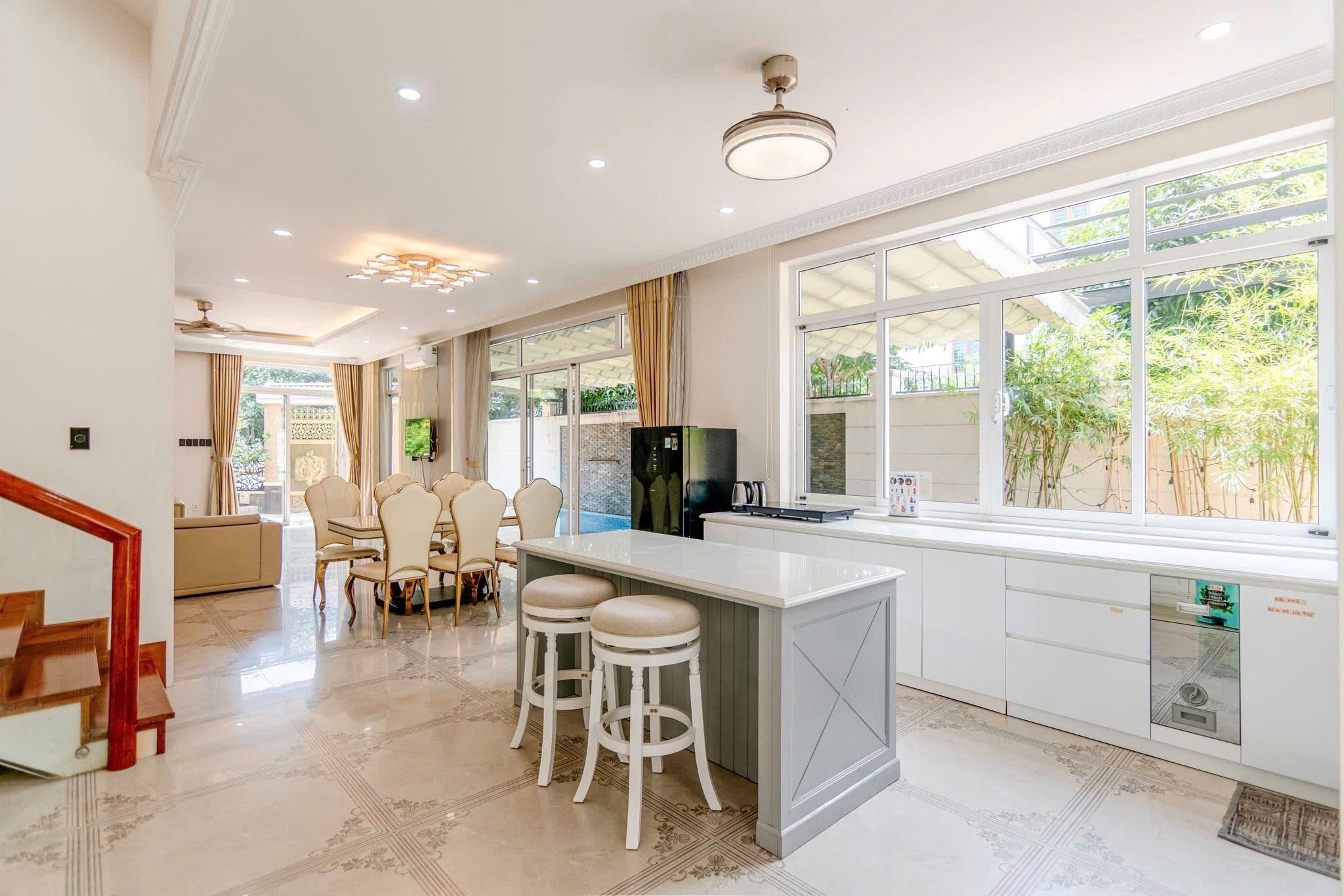 Cho thuê Biệt thự Quận 9, Hồ Chí Minh, Diện tích 200m², Giá Thương lượng 5