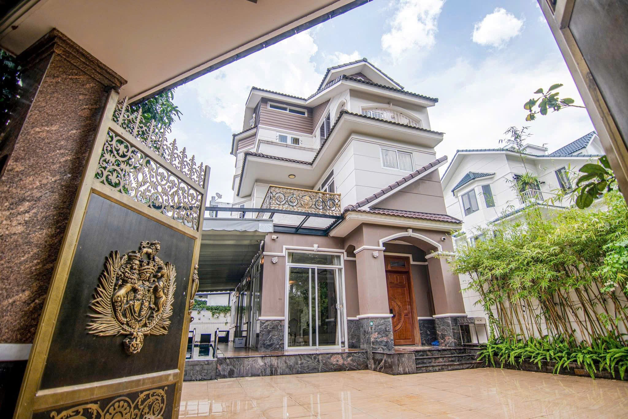 Cho thuê Biệt thự Quận 9, Hồ Chí Minh, Diện tích 200m², Giá Thương lượng 11