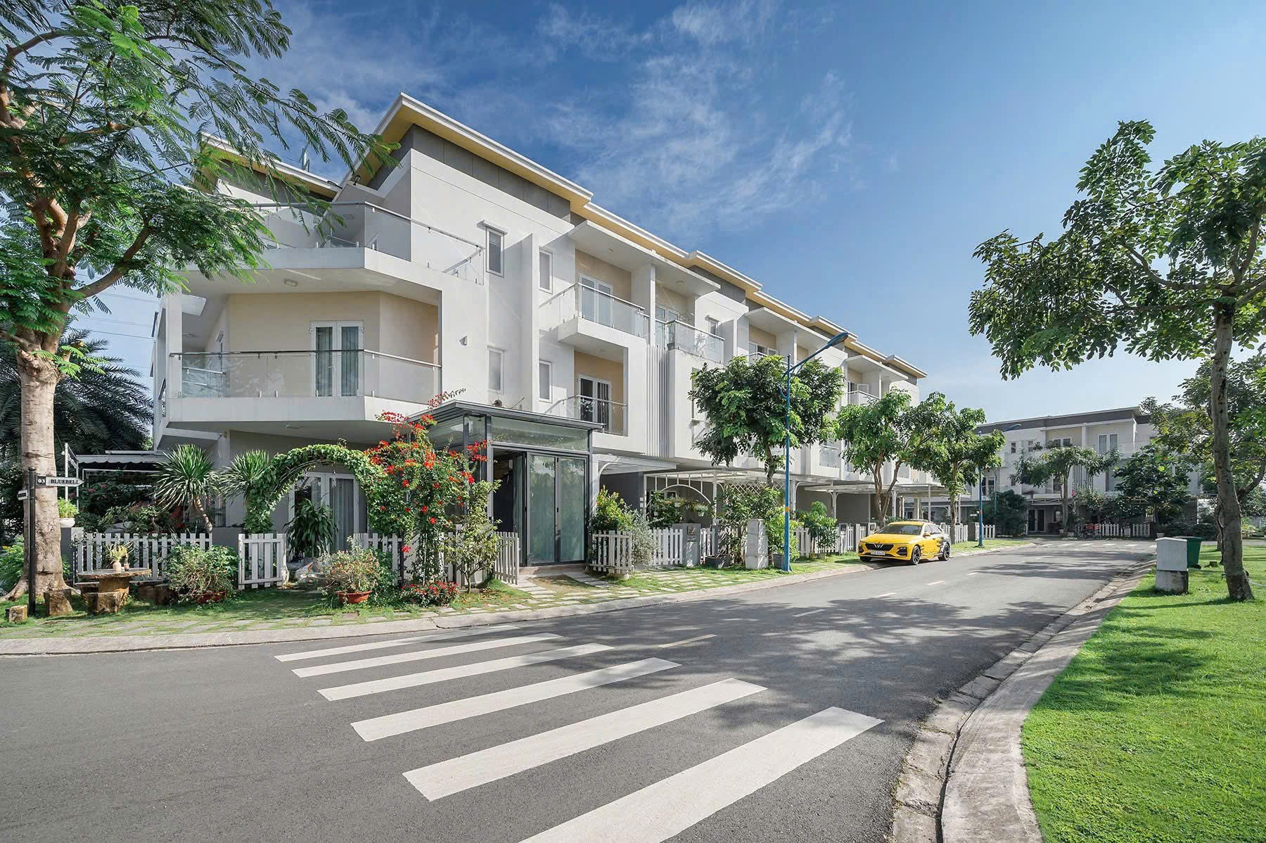 Cần bán Nhà mặt tiền Phường Phú Hữu, Quận 9, Diện tích 293m², Giá 39 Tỷ 5