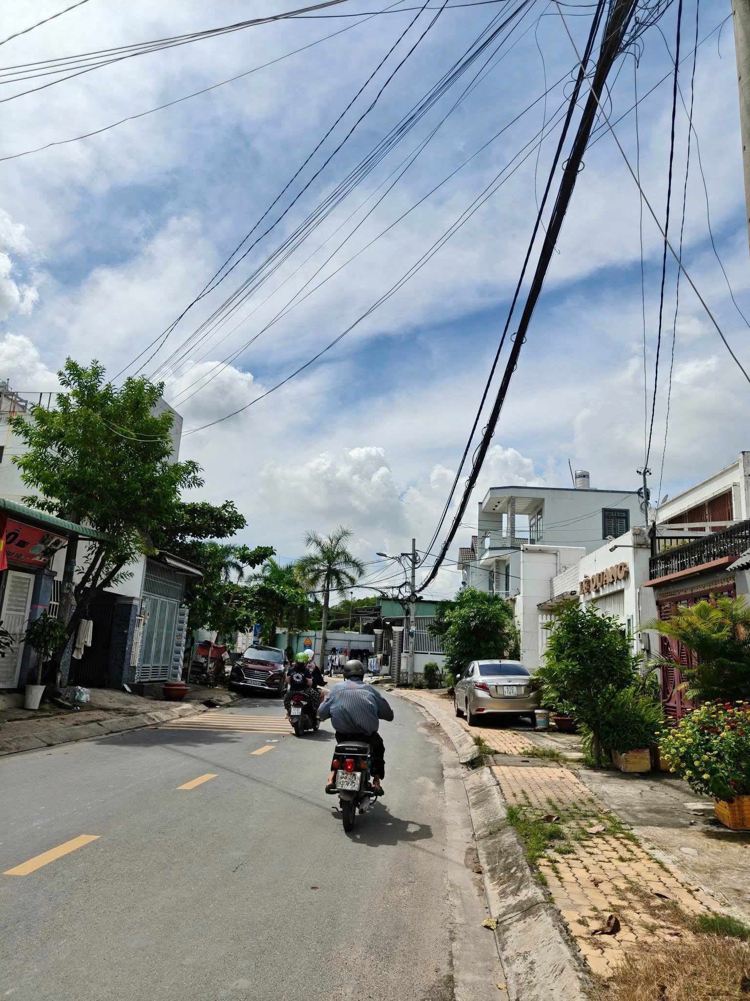 QUÁ RẺ – BIỆT THỰ (10x37) MẶT TIỀN ẤP ĐÌNH, TÂN XUÂN, HÓC MÔN 4