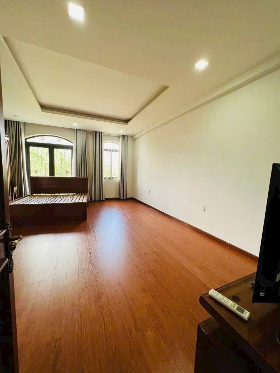 Cho thuê Nhà mặt tiền Phường An Phú, Quận 2, Diện tích 100m², Giá 35 Triệu/tháng