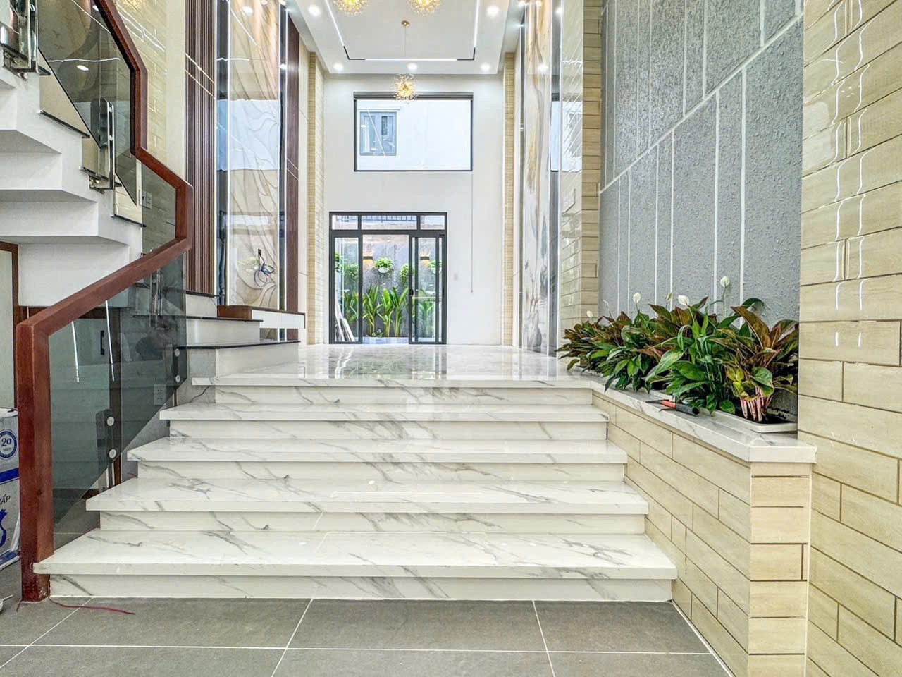 Nhà đẹp full nội thất cao cấp Hương Lộ 2, Bình Trị Đông dt 70m2 3 lầu 4pn 6wc giá 7,7 tỷ 2