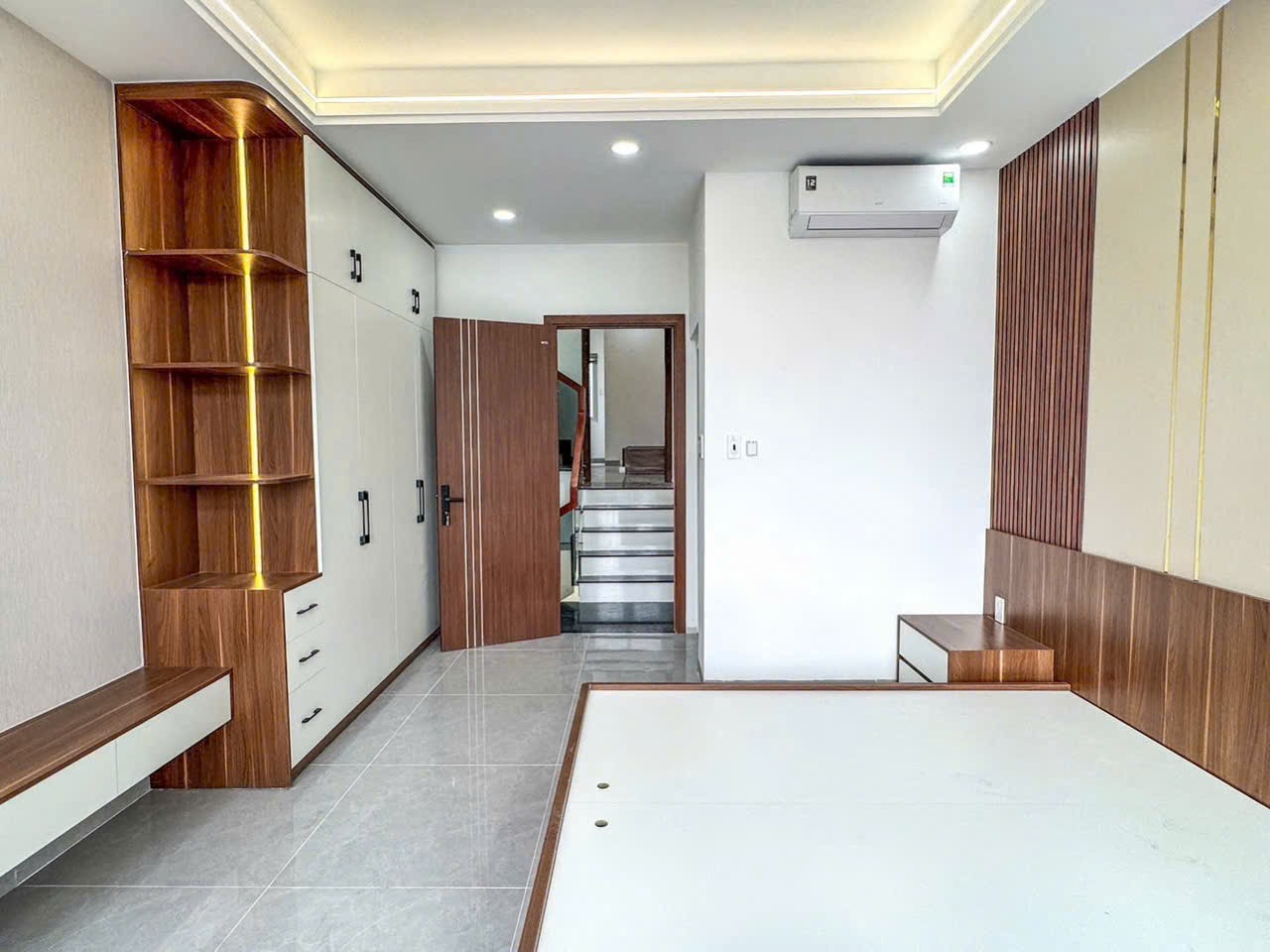 Nhà đẹp full nội thất cao cấp Hương Lộ 2, Bình Trị Đông dt 70m2 3 lầu 4pn 6wc giá 7,7 tỷ 10