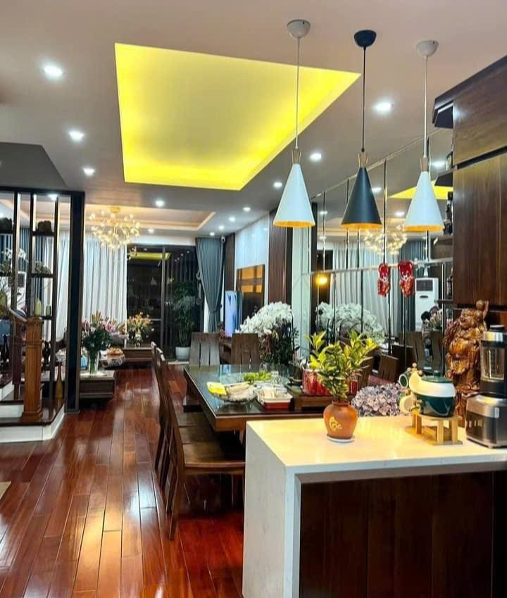 Biệt thự Mễ Trì 131.5m2- 4 tầng, vỉa hè, ôtô tránh, ở VIP, giá 36.6 tỷ 3