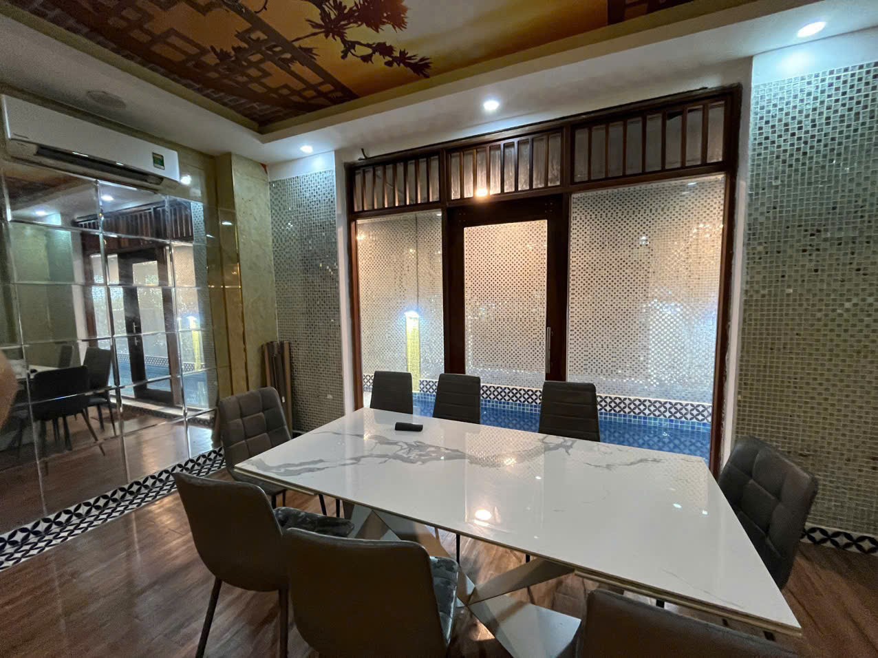 Cho thuê Biệt thự Phường Tân Phong, Quận 7, Diện tích 228m², Giá Thương lượng 2