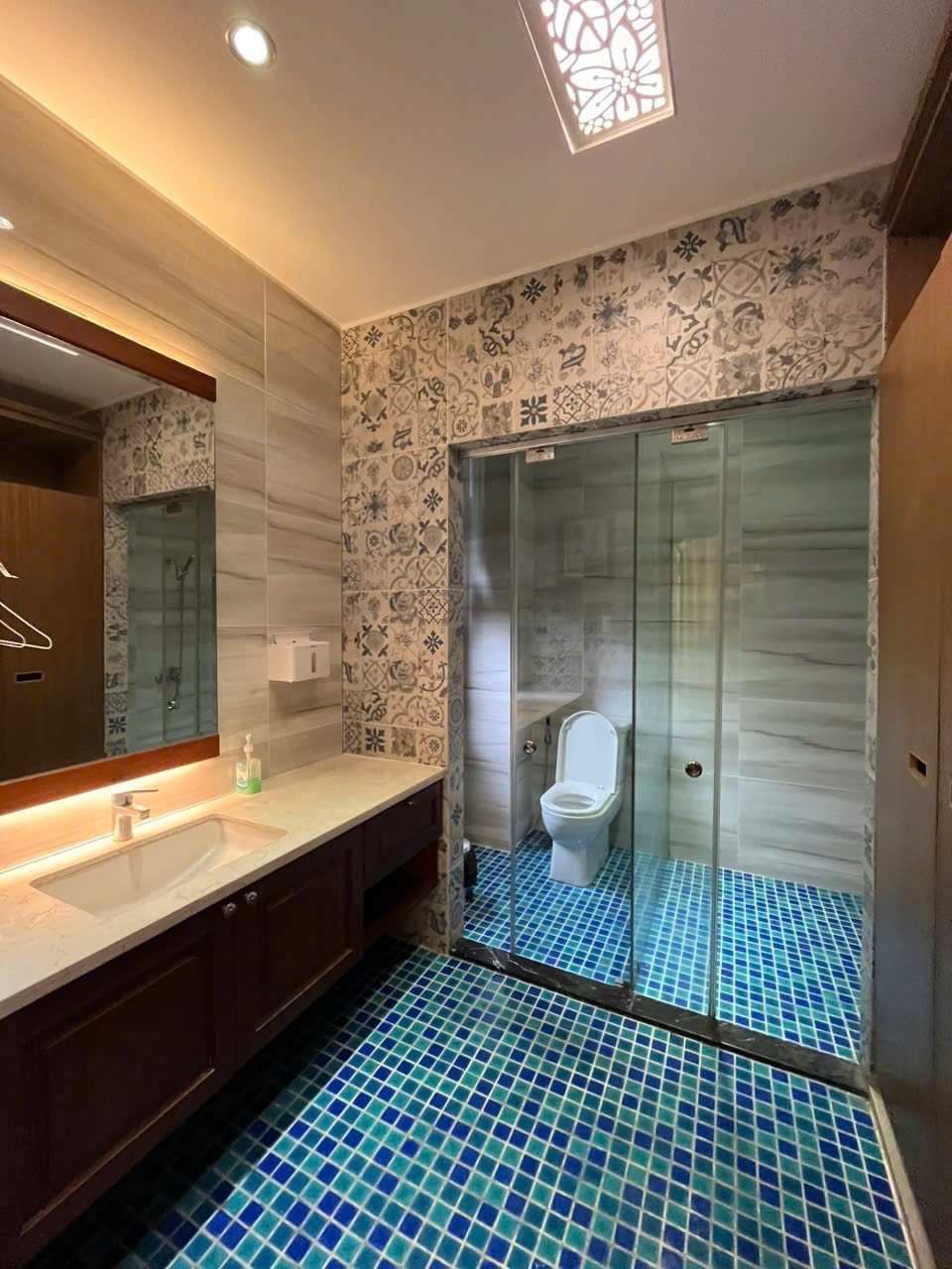 Cho thuê Biệt thự Phường Tân Phong, Quận 7, Diện tích 228m², Giá Thương lượng 14