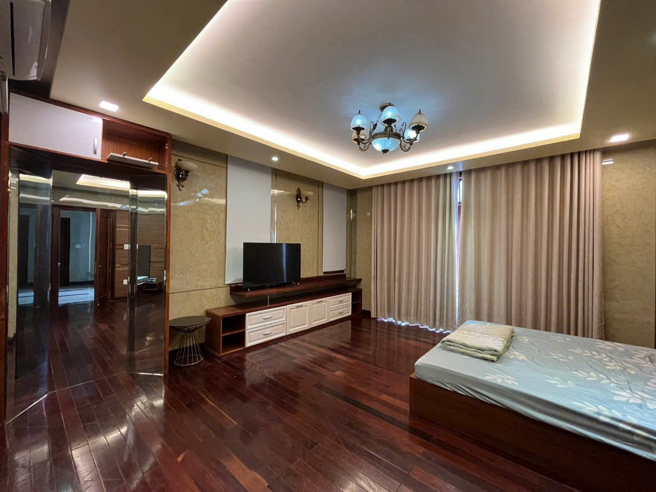 Cho thuê Biệt thự Phường Tân Phong, Quận 7, Diện tích 228m², Giá Thương lượng 9