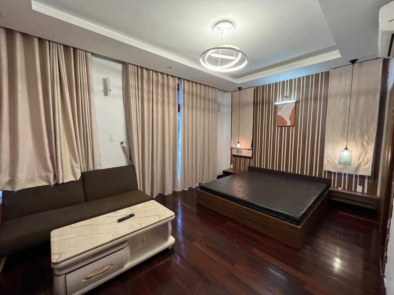 Cho thuê Biệt thự Phường Tân Phong, Quận 7, Diện tích 228m², Giá Thương lượng 11