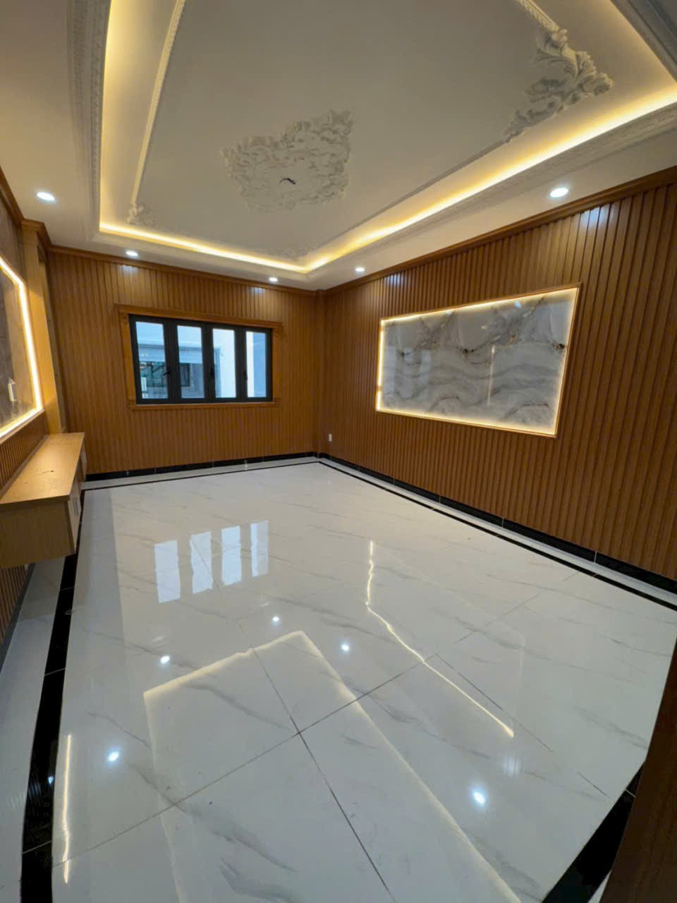 Nhà tân cổ điển 1/ Hương Lộ 2, Bình Trị Đông dt 68m2 3 lầu 5pn 5wc giá 7,3 tỷ 8