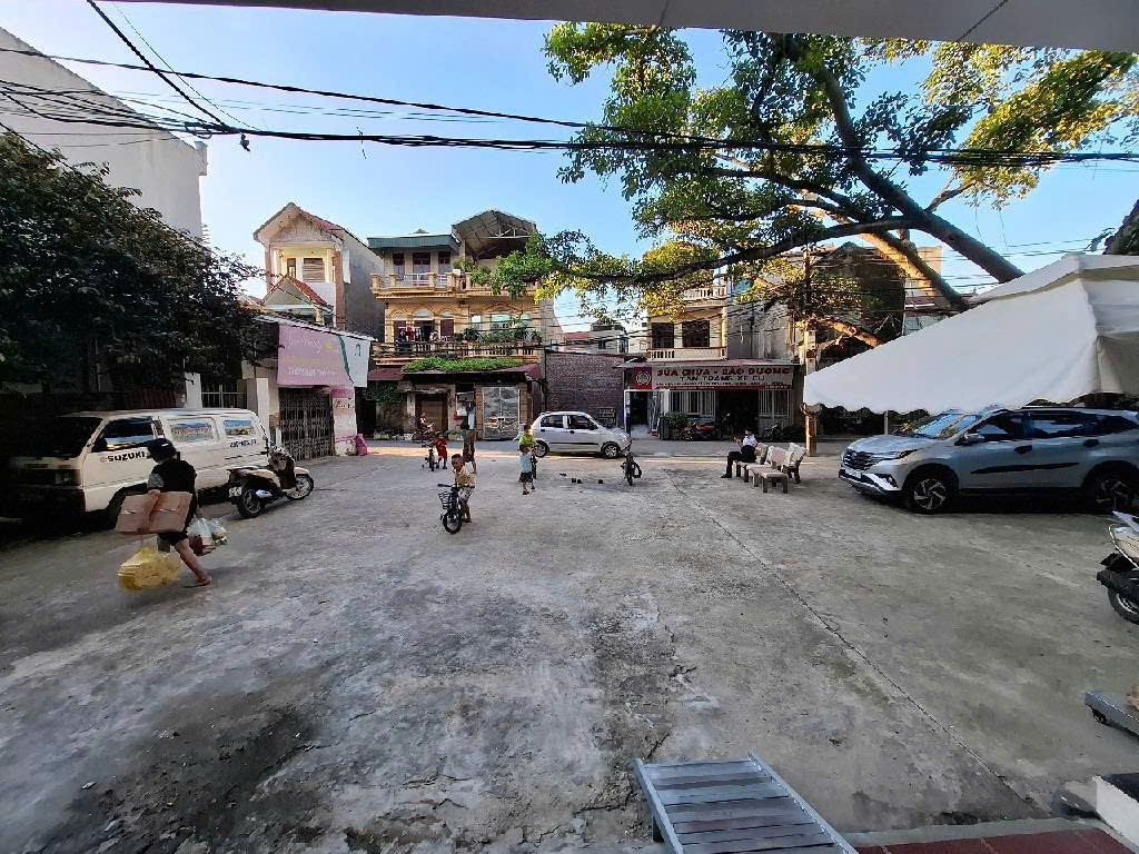 BÍCH HÒA THANH OAI_ 5 TẦNG THANG MÁY_ XE CÔNG QUAY  ĐẦU TRƯỚC CỬA_ VỪA Ở VỪA KINH DOANH 3