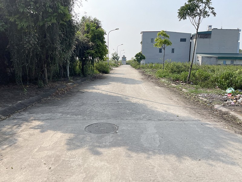 HOT! 80m2 Đất TĐC Ngọc Động, View Vườn Hoa. Cạnh đại dự án Vin Safari, đường rộng 12m, vỉa hè