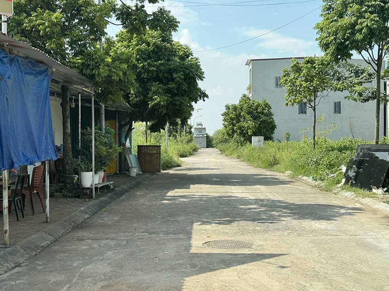 HOT! 80m2 Đất TĐC Ngọc Động, View Vườn Hoa. Cạnh đại dự án Vin Safari, đường rộng 12m, vỉa hè 4