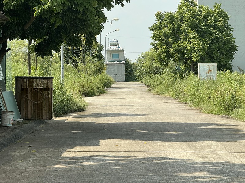 HOT! 80m2 Đất TĐC Ngọc Động, View Vườn Hoa. Cạnh đại dự án Vin Safari, đường rộng 12m, vỉa hè 5