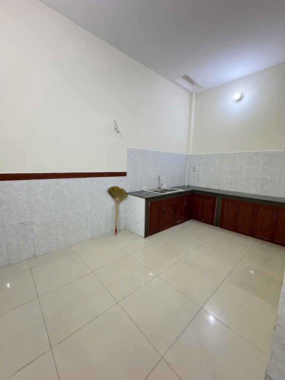 Nhà hiếm ngang 5m hẻm Liên Khu 5-6, Bình Hưng Hòa B dt 70m2 1 lầu 3pn 2wc giá 4,7 tỷ 2