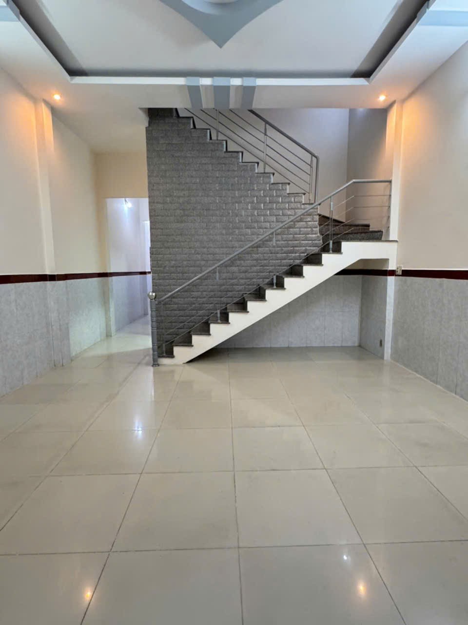 Nhà hiếm ngang 5m hẻm Liên Khu 5-6, Bình Hưng Hòa B dt 70m2 1 lầu 3pn 2wc giá 4,7 tỷ 5
