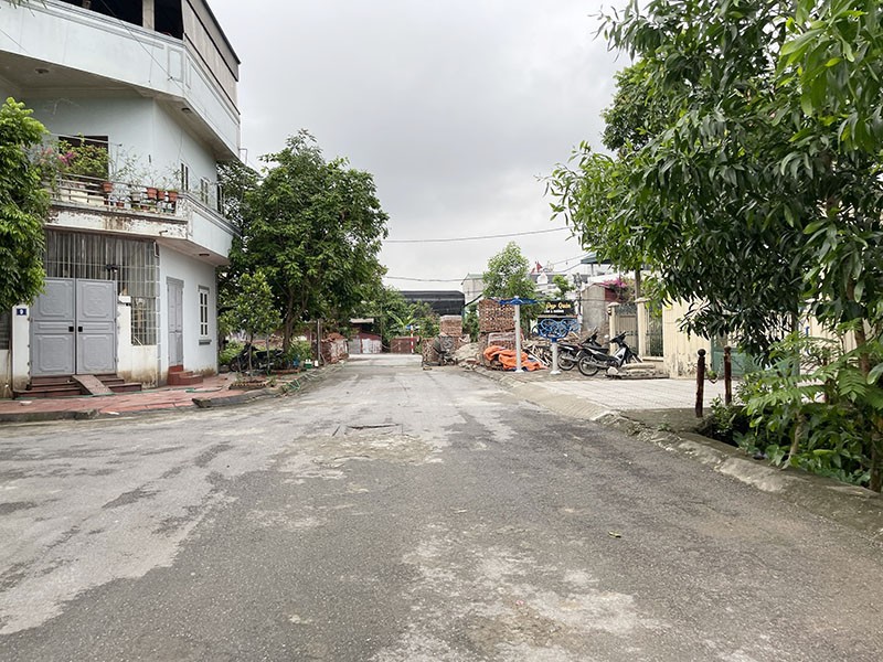 Bán đất 60m2 TĐC Đông Dư, Xã Bát Tràng - Gần trung tâm, đường 13m, an ninh tốt, tiện ích