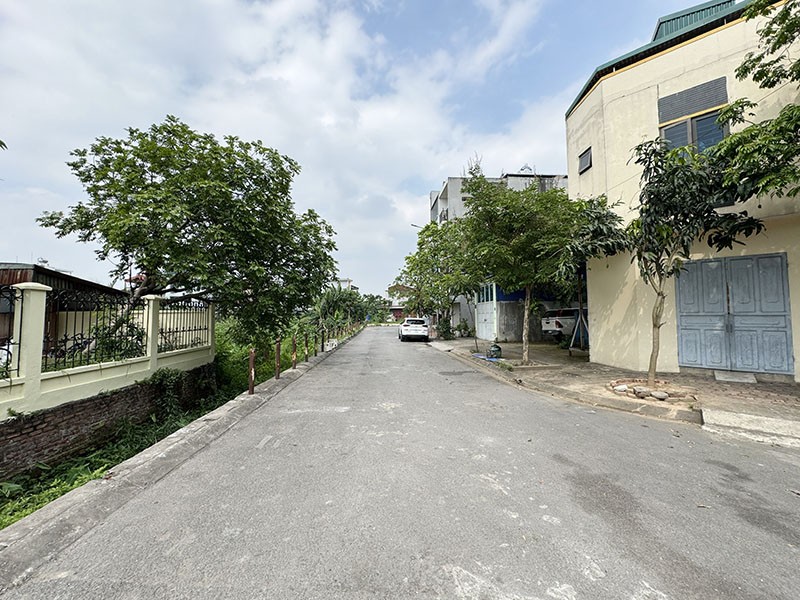 Bán đất 60m2 TĐC Đông Dư, Xã Bát Tràng - Gần trung tâm, đường 13m, an ninh tốt, tiện ích 4