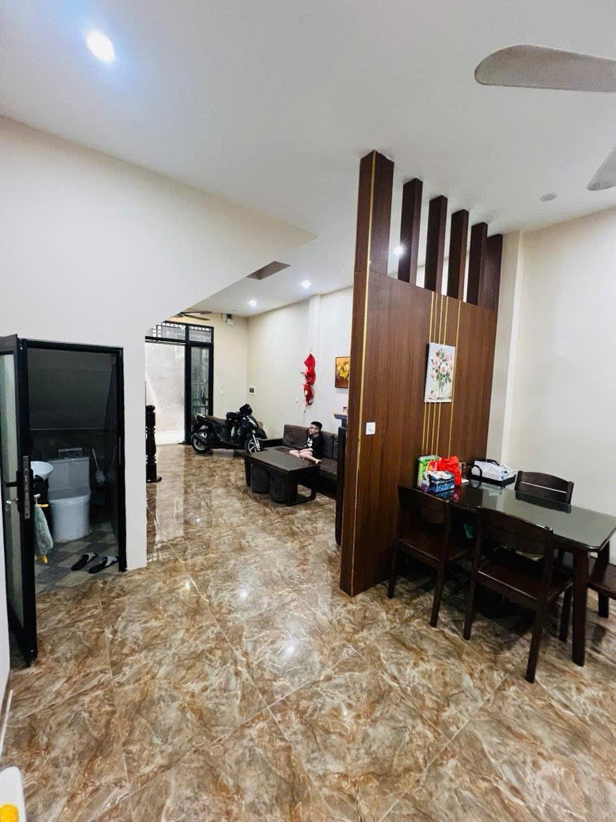 Bán nhà Hào Nam dân xây 48m 5 tầng, 7 phòng ngủ - Gần phố sổ đỏ vuông đẹp 12,8 tỷ 3