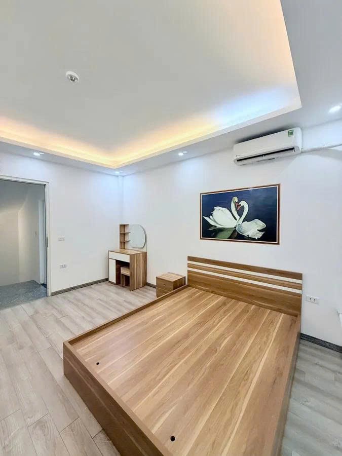 Bán nhà Yên Lộ - Hà Đông  31m x 5 tầng, MT 3.9m  Giá 5.6 tỷ . Nhà đẹp, ở ngay 3