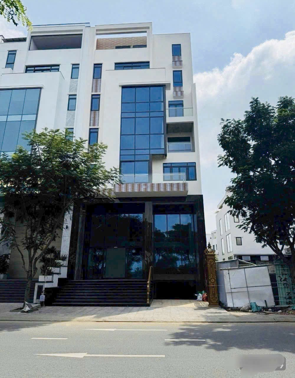 Cần bán Nhà mặt tiền Phường Thủ Thiêm, Quận 2, Diện tích 240m², Giá 157 Tỷ 2