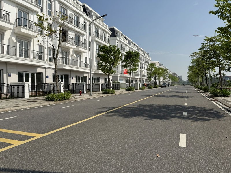 Bán gấp căn liền kề Eurowindow Twin Parks 75m2, mặt tiền 5m, View thoáng đẹp, sổ đỏ sẵn sang tên 2