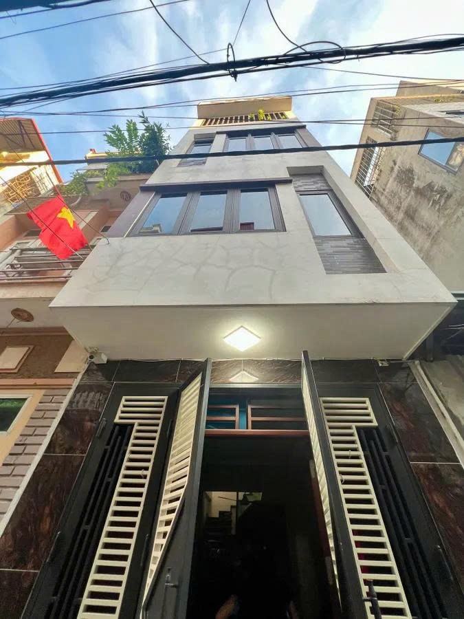 BÁN NHÀ NGÔ QUYỀN - HÀ ĐÔNG DT 40M2 x 4 tầng, MT 3.2M, giá 10.85 tỷ - Ngõ ô tô 2
