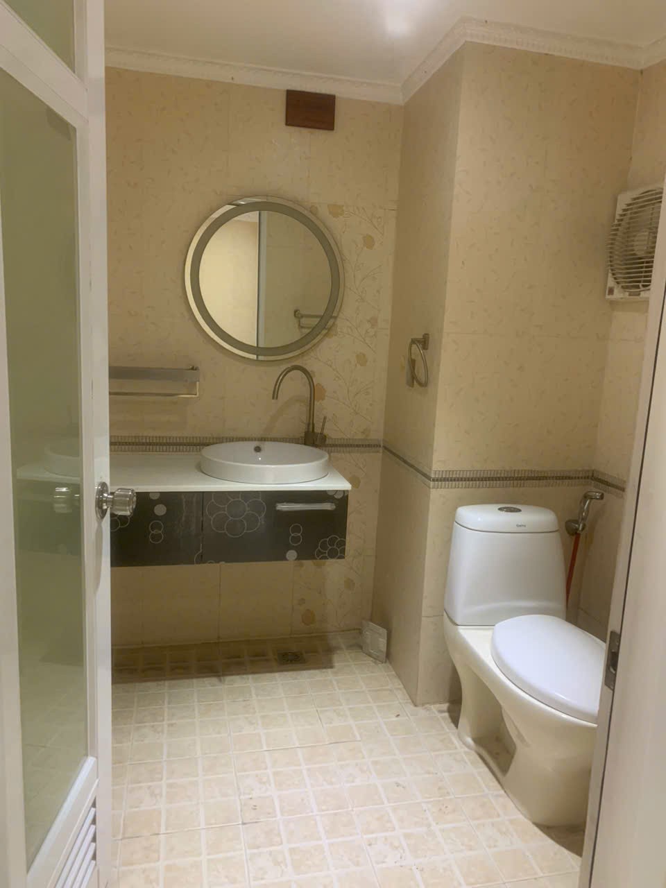 Nhà mặt tiền đường 23,  Bình Phú, quận 6 dt 124m2 3 lầu 6pn 5wc giá 25 tỷ 9