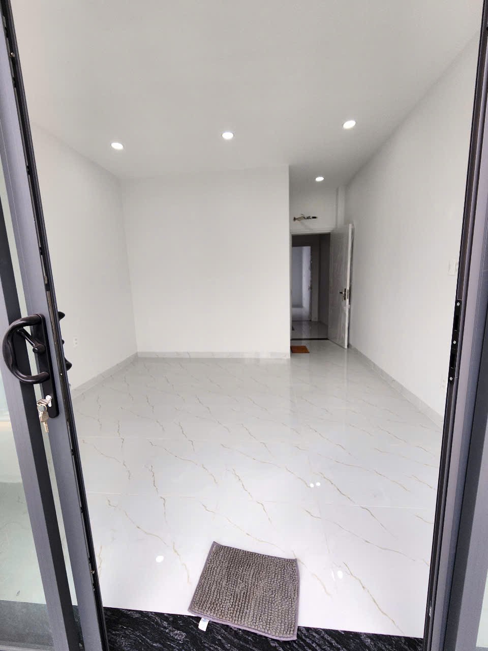 Nhà đẹp mới xây // An Dương Vương, p An Lạc dt 52m2 2 lầu 4pn 5wc , thang máy giá 8,8 tỷ 2