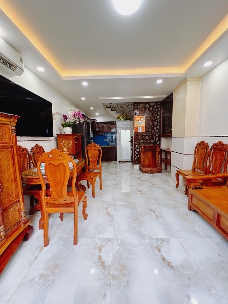 BÁN NHÀ NGANG LỚN 7M- CHỦ XÂY THÀNH 2 CĂN - ĐƯỜNG NGUYỄN THẦN HIẾN GIAO THƯƠNG GIỮA TÔN THẤT 2