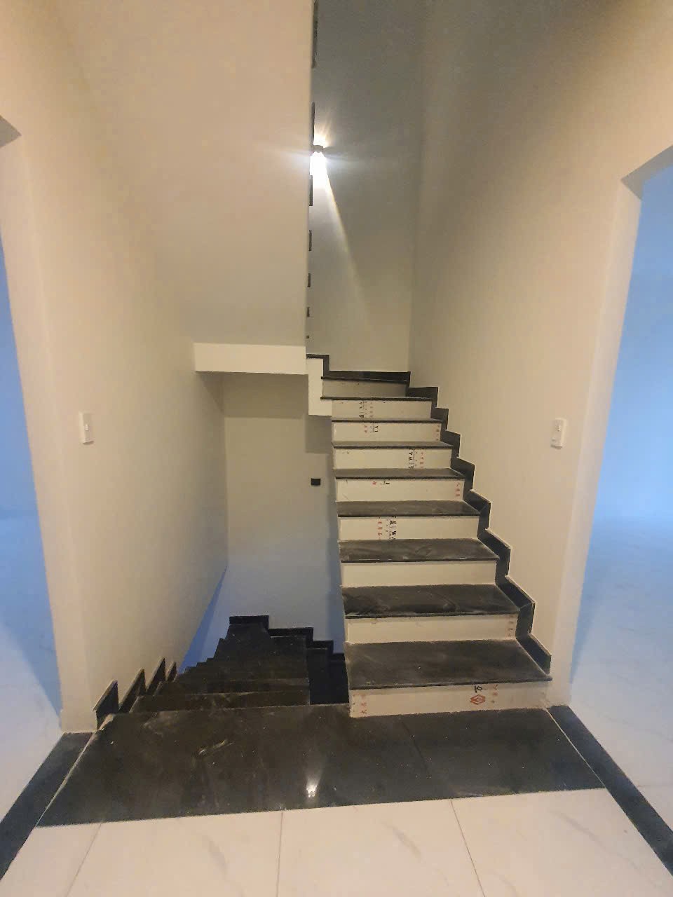 Cần bán Nhà mặt tiền Phường Trường Thạnh, Quận 9, Diện tích 80m², Giá 7.8 Tỷ 2