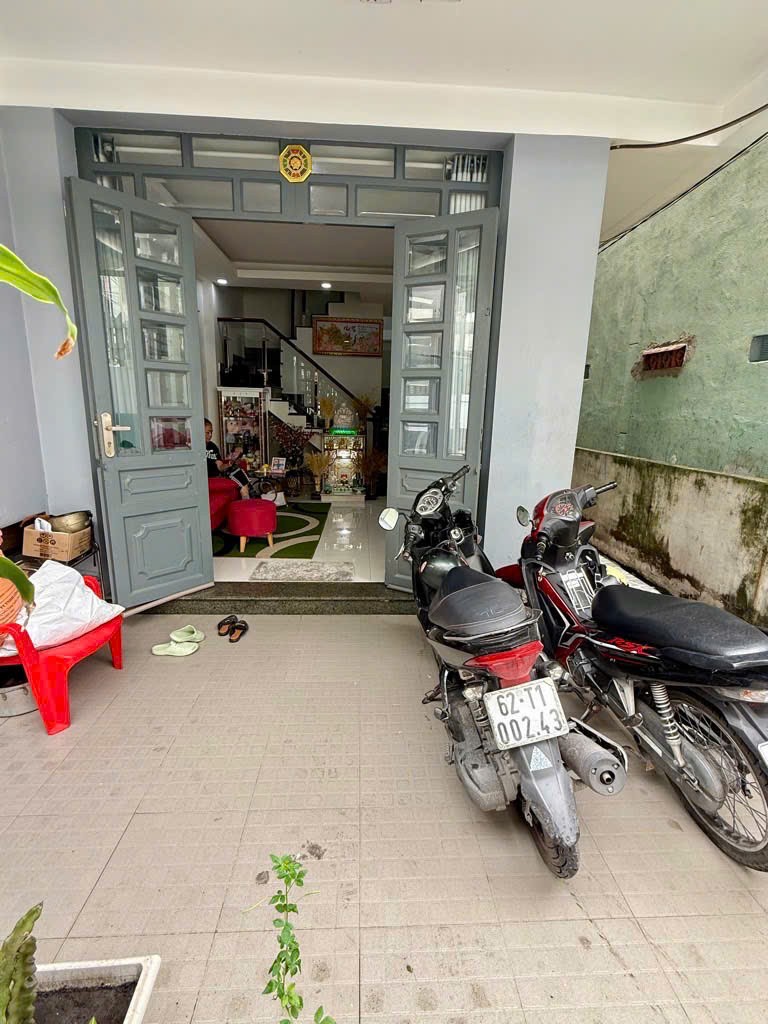 nhà q7 nở hậu 4,5x23, gần mặt tiền, sân trước sau, 2 phòng trọ riêng – 7,5 tỷ 5