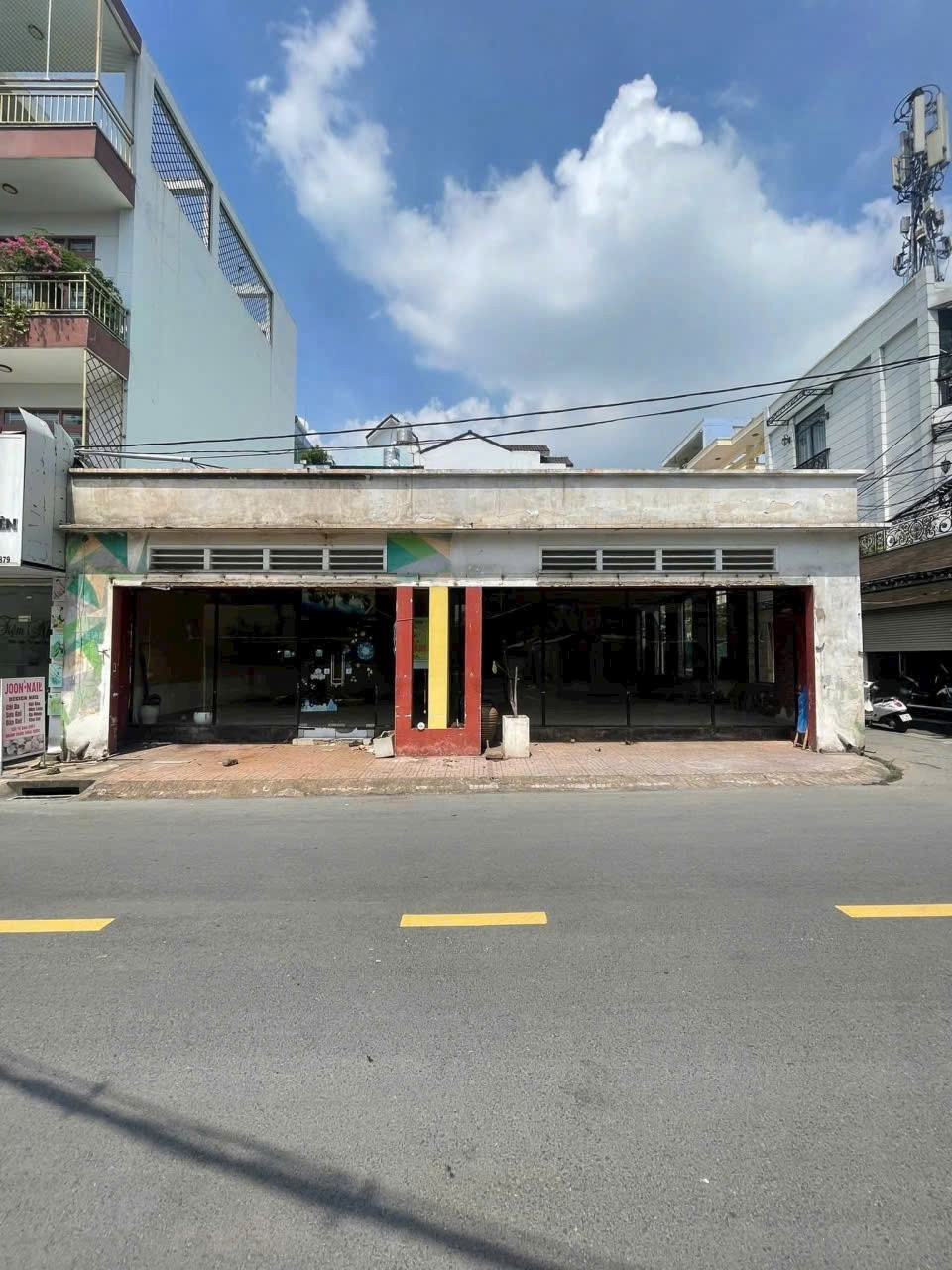 Cho thuê Nhà mặt tiền Phường Hiệp Phú, Quận 9, Diện tích 180m², Giá Thương lượng 2