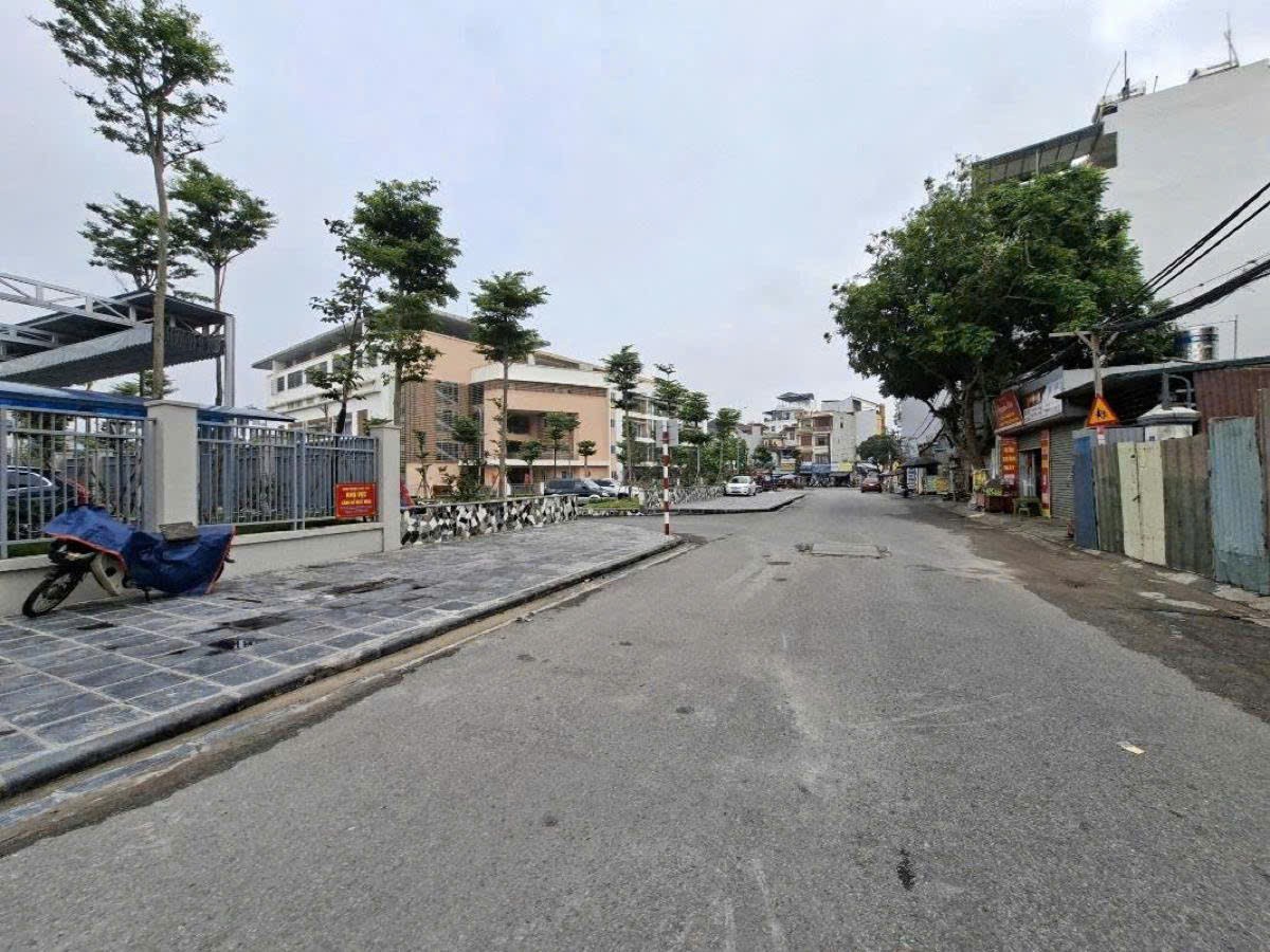 Bán đất Ngọc Thụy Long Biên, mặt phố kinh doanh 5
