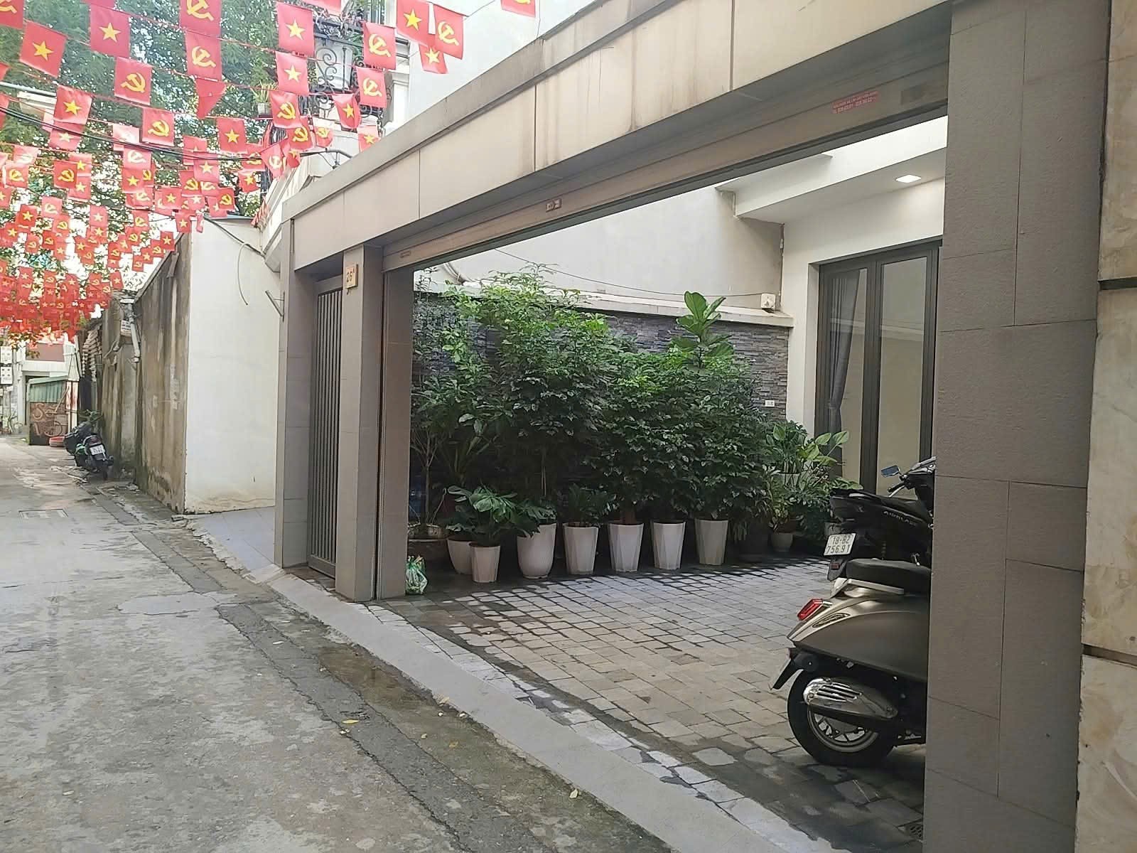 BÁN CĂN BIỆT THỰ MINI  PHỐ BỒ ĐỀ – HỒNG TIẾN LONG BIÊN Ô TÔ VÀO NHÀ