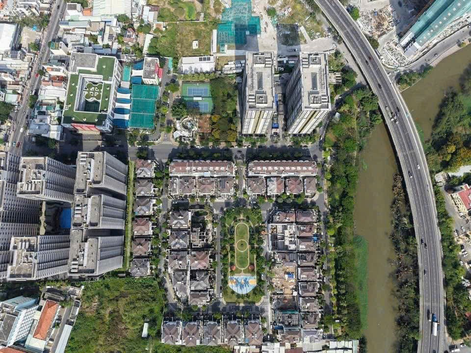 Cần bán Biệt thự Phường Tân Phú, Quận 7, Diện tích 220m², Giá 31 Tỷ 8