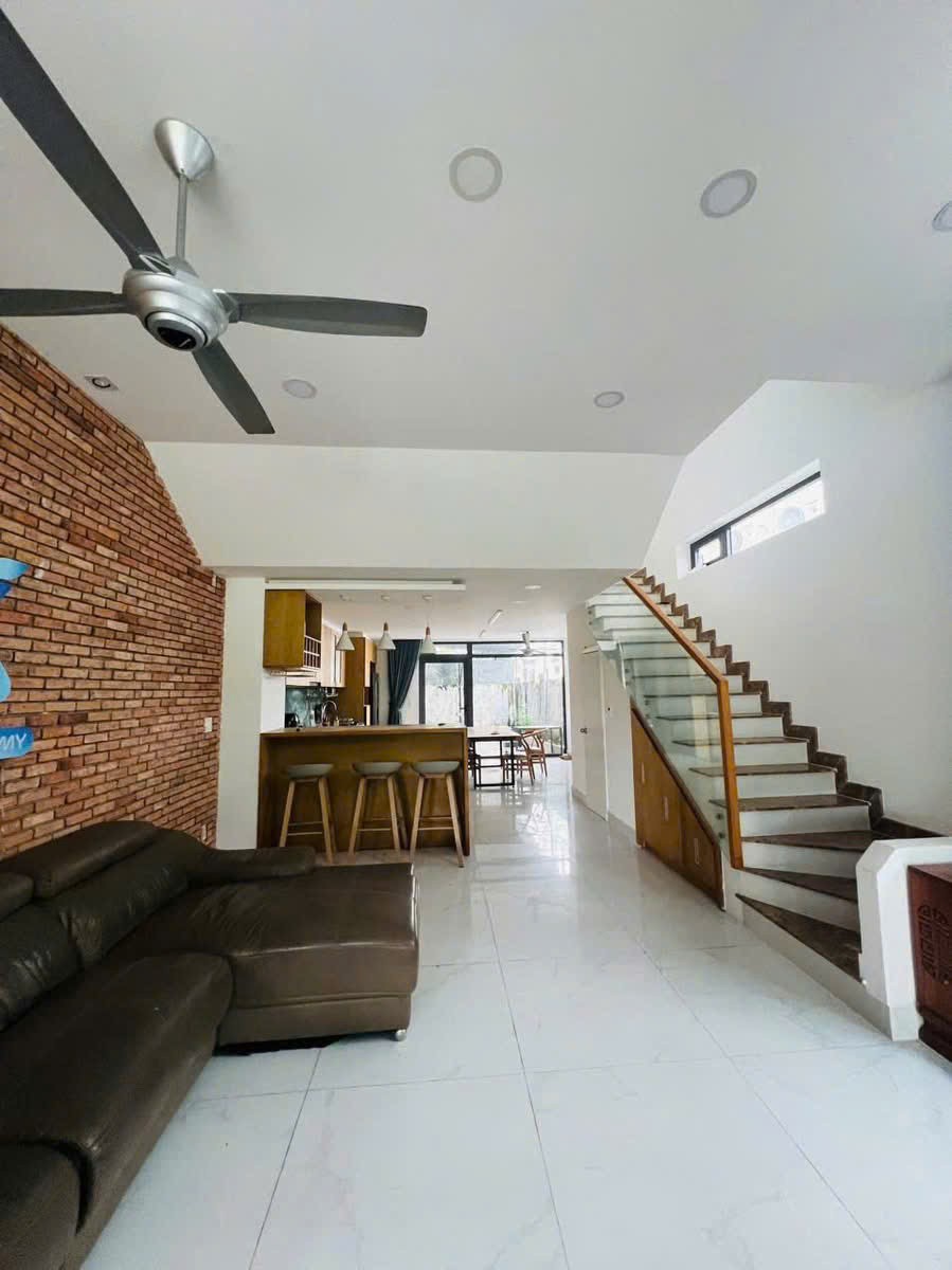 Cần bán Nhà mặt tiền Phường Phú Hữu, Quận 9, Diện tích 100m², Giá 18 Triệu/tháng 11
