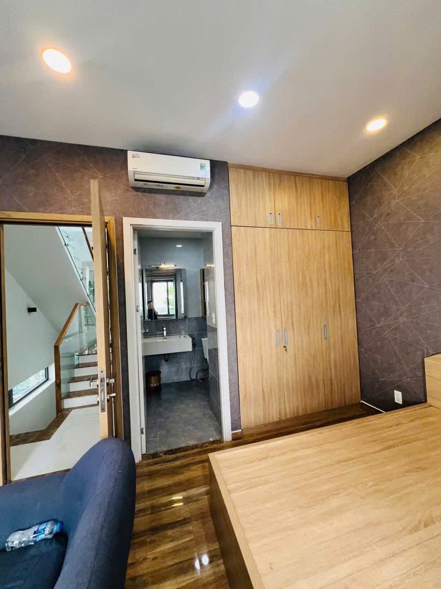 Cần bán Nhà mặt tiền Phường Phú Hữu, Quận 9, Diện tích 100m², Giá 18 Triệu/tháng