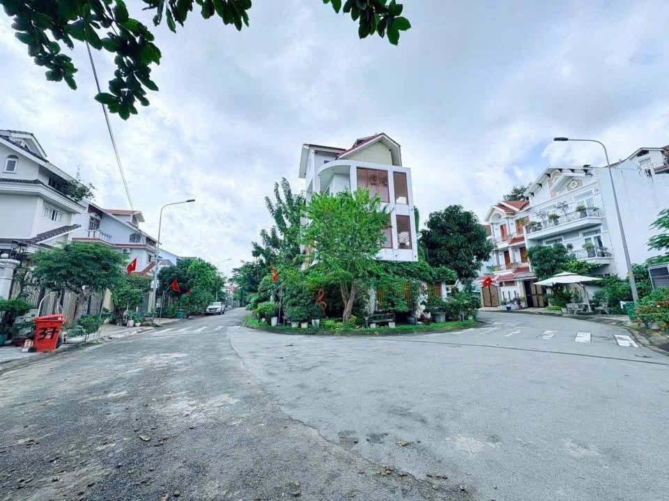 Cho thuê Nhà mặt tiền Phường Phước Long B, Quận 9, Diện tích 100m², Giá 25 Triệu/tháng 11
