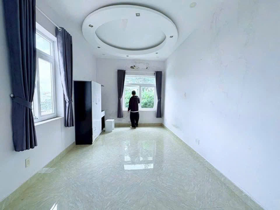 Cho thuê Nhà mặt tiền Phường Phước Long B, Quận 9, Diện tích 100m², Giá 25 Triệu/tháng 9