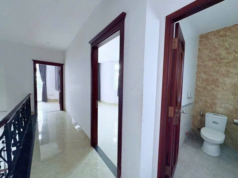 Cho thuê Nhà mặt tiền Phường Phước Long B, Quận 9, Diện tích 100m², Giá 25 Triệu/tháng 2