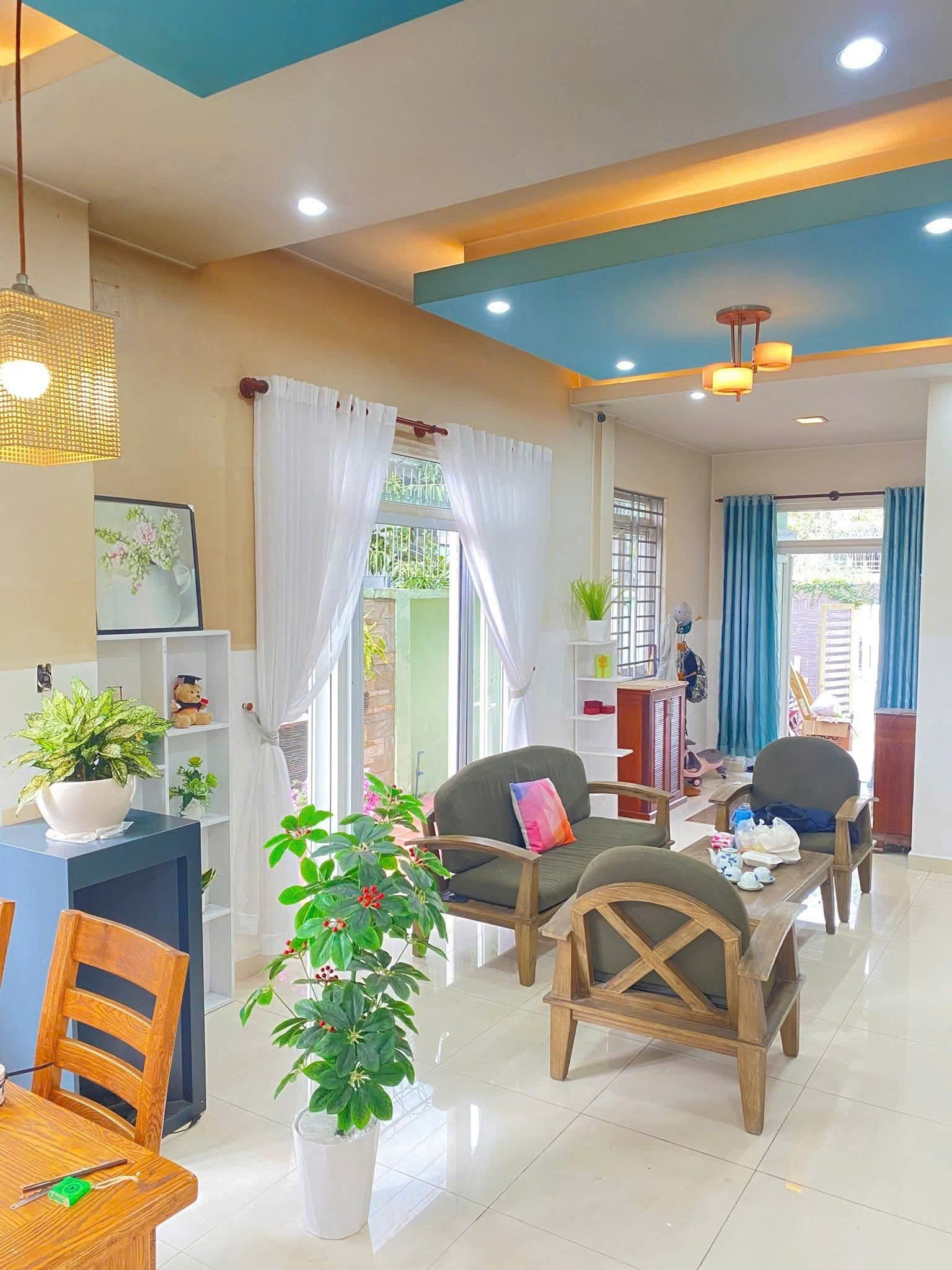 Cho thuê Nhà mặt tiền Phường Phước Long B, Quận 9, Diện tích 160m², Giá 019 Triệu/tháng