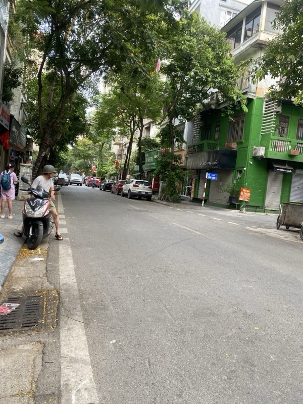 BÁN NHÀ MẶT PHỐ HÀ NỘI - TÒA VP HÀNG CHUỐI - 8 NỔI 1 HẦM - 3 MẶT THOÁNG - MẶT TIỀN QUYỀN LỰC - 1 3