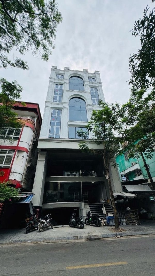 BÁN NHÀ MẶT PHỐ HÀ NỘI - TÒA VP HÀNG CHUỐI - 8 NỔI 1 HẦM - 3 MẶT THOÁNG - MẶT TIỀN QUYỀN LỰC - 1