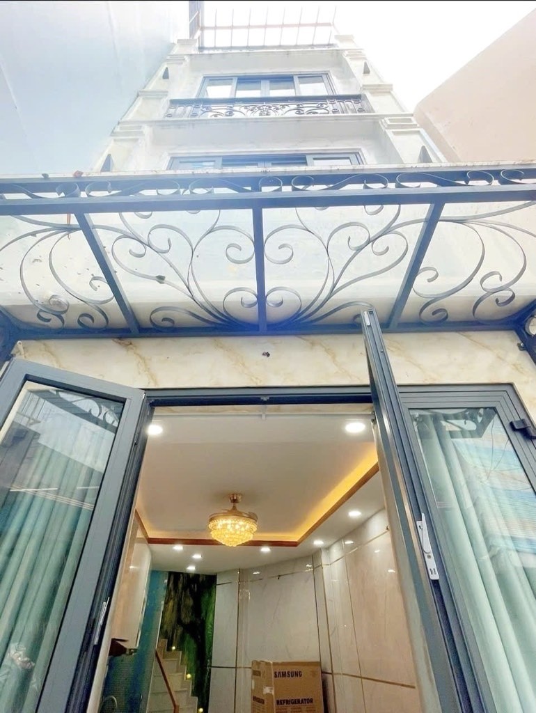 BÁN NHÀ ĐƯỜNG ĐOÀN VĂN BƠ- CÁCH VÀI CĂN RA GẶP XE HƠI- KẾ BÊN VĨNH KHÁNH THÔNG RA HOÀNG DIỆU- 2