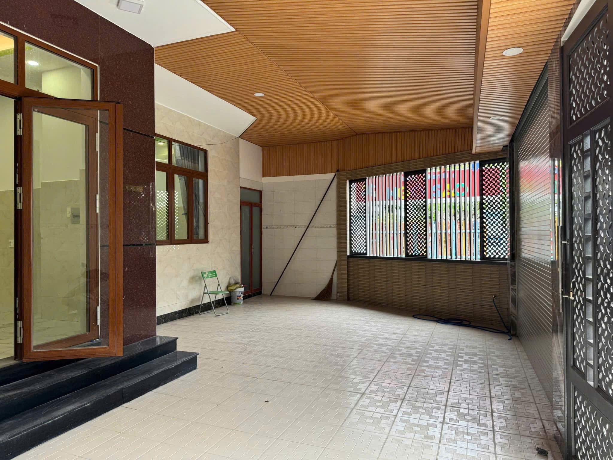 Cần bán Nhà mặt tiền Phường Long Trường, Quận 9, Diện tích 93m², Giá 10.5 Tỷ 5