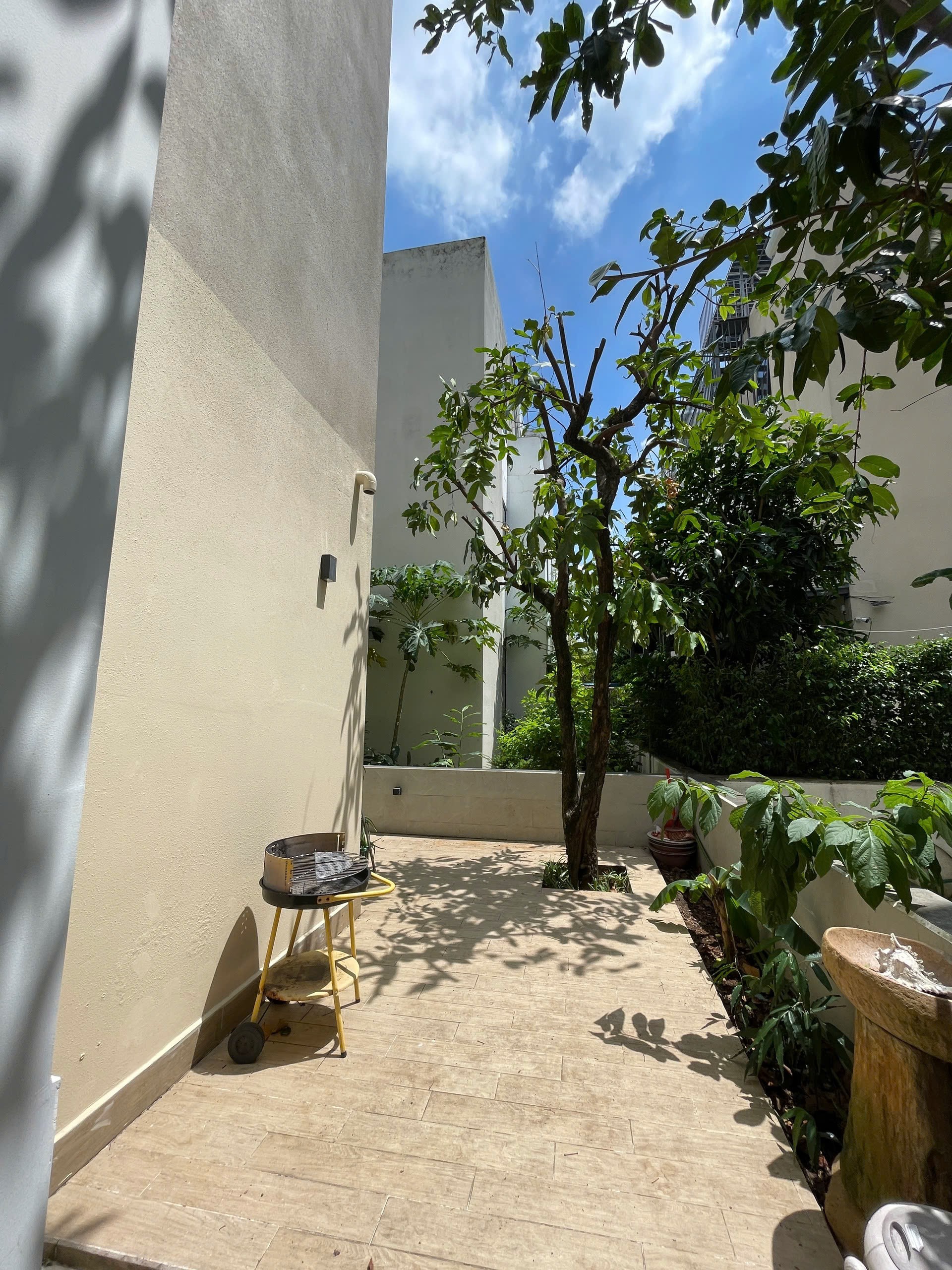 Cần bán Nhà mặt tiền Phường Phú Hữu, Quận 9, Diện tích 175m², Giá 25.5 Tỷ 2
