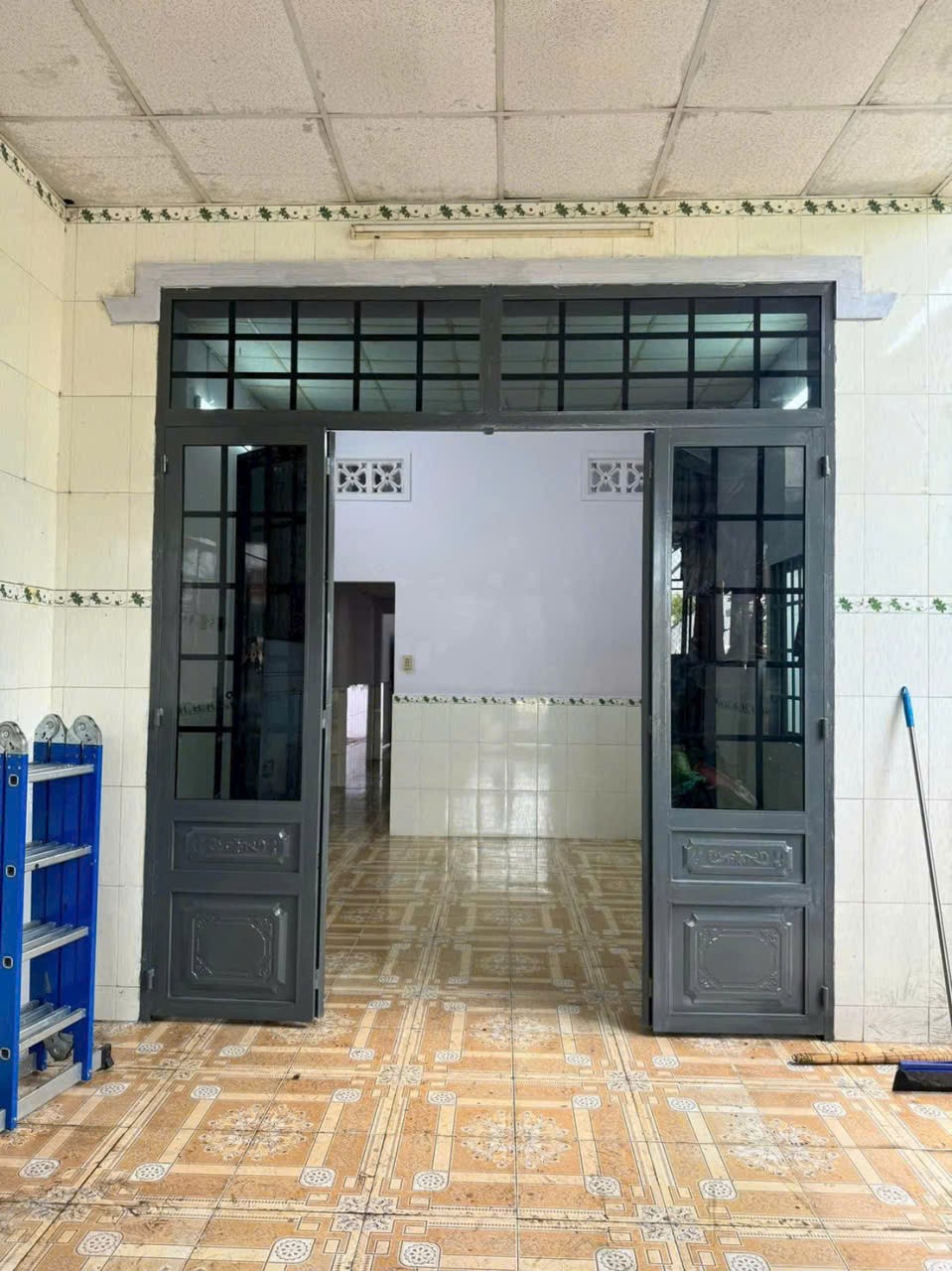 Nhà 2 mặt tiền trước sau Nguyễn Kim Cương, xã Tân Thạnh Đông dt 240m2 3pn 2wc giá 4,2 tỷ 2
