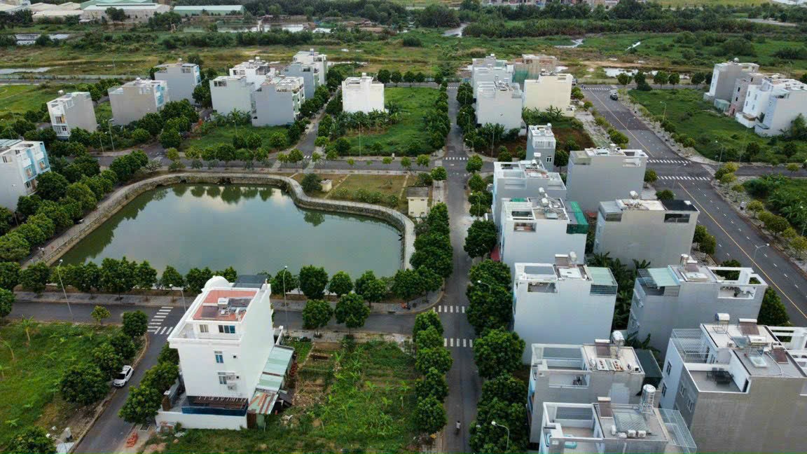 Cần bán Đất Phường Phước Long B, Quận 9, Diện tích 98m², Giá 010.6 Tỷ