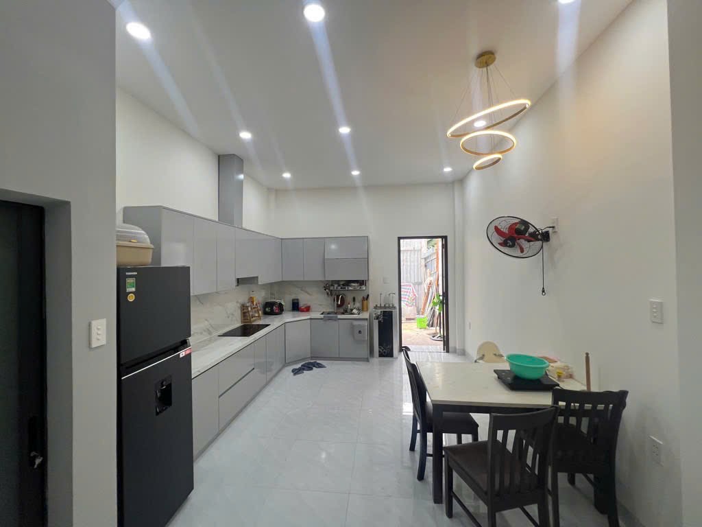 Bán nhà đẹp lung linh đường Dương Cát Lợi, Nhà Bè – Cách Q7 chỉ 1 cây cầu – 4x19m – Giá 3,85 3