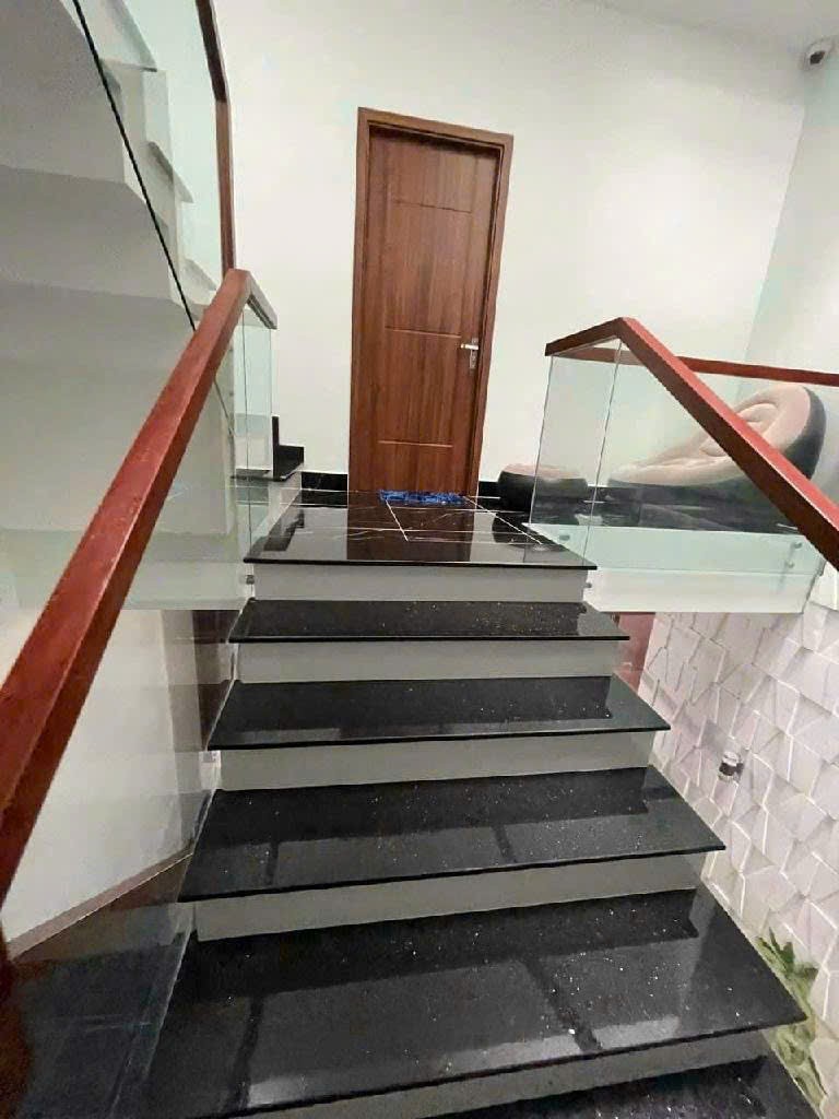 Nhà 3 tầng lệch tầng 5x23m, Huỳnh Tấn Phát – Nhà Bè, ô tô ngủ nhà, giá 8.1 tỷ 4